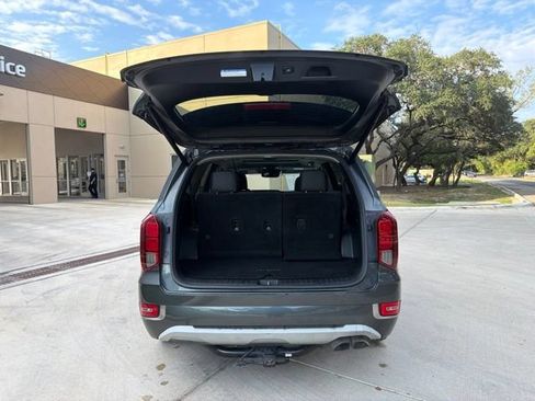 Used 2021 Hyundai Palisade Limited FWD image 4
