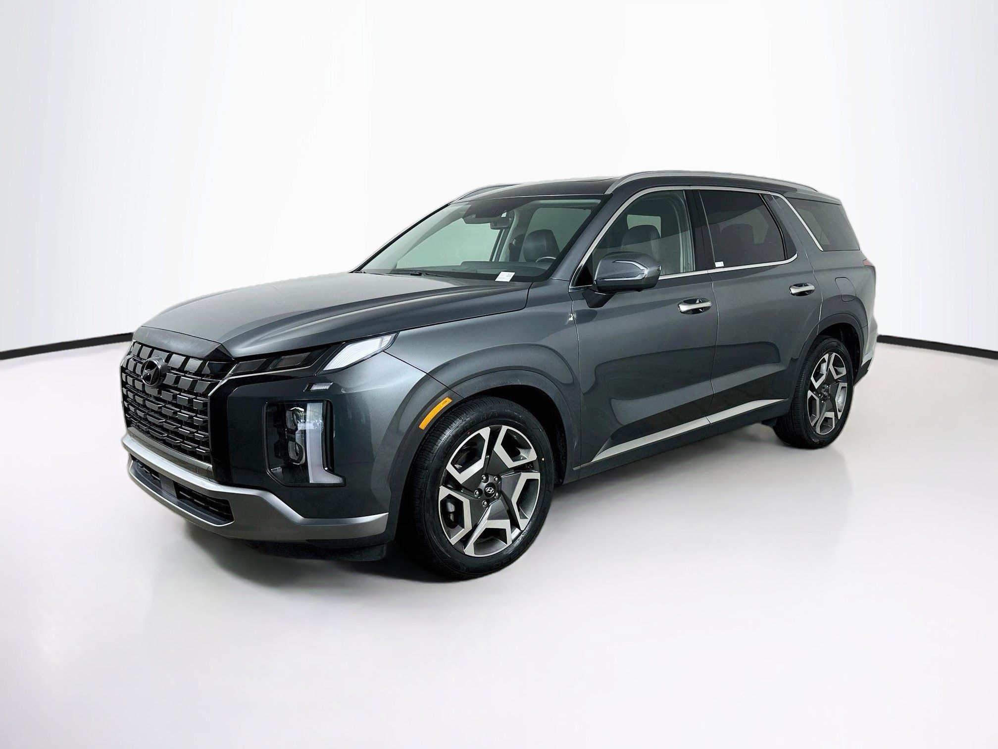 Used 2024 Hyundai Palisade Limited AWD/4WD image 3