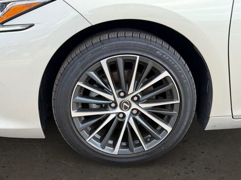 Used 2022 Lexus ES 350 w/ Premium Package image 25