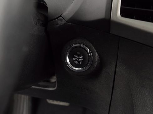 Used 2015 Toyota Venza Limited image 16