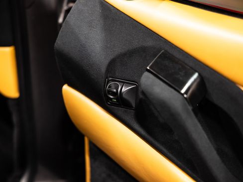 Used 1995 Ferrari F355 Berlinetta image 34