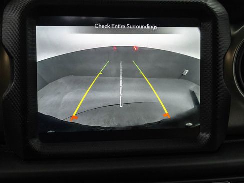 Used 2022 Jeep Wrangler Unlimited Sport image 26