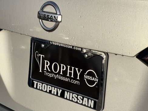 Certified 2020 Nissan Versa SV w/ Trunk Package image 9