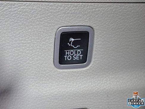 Used 2023 Jeep Wagoneer L Series II image 26