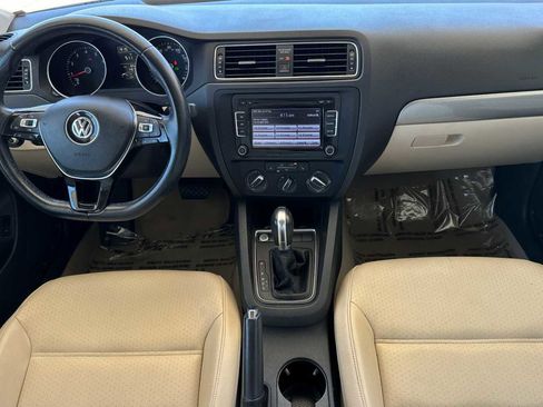 Used 2015 Volkswagen Jetta SE FWD image 12