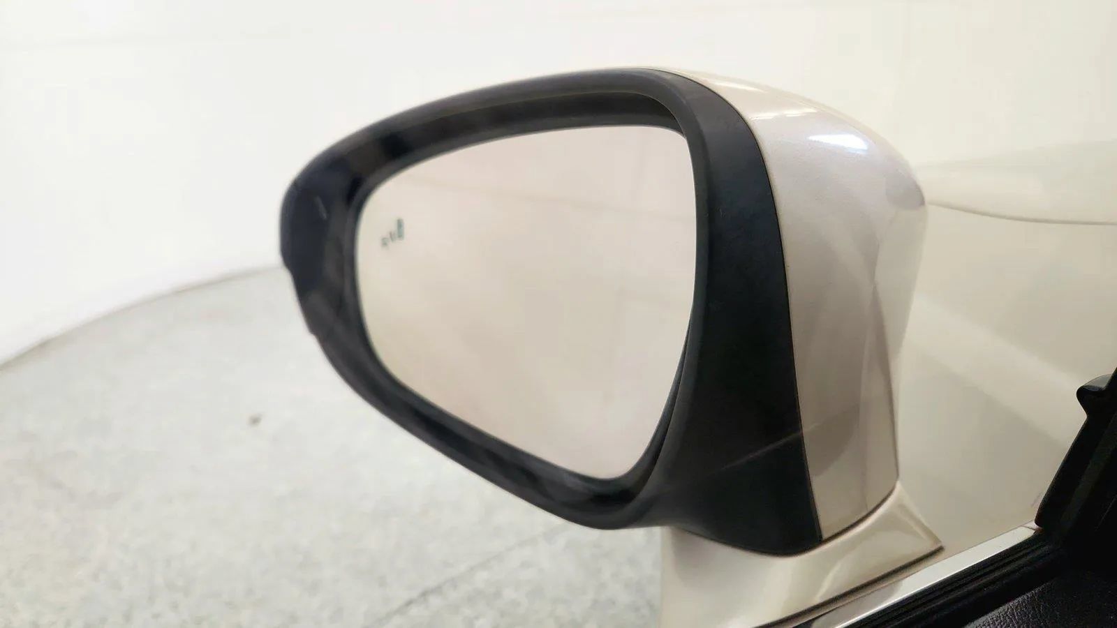 Used 2014 Lexus ES 350 w/ Luxury Package FWD image 16