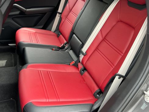 Certified 2024 Porsche Cayenne Coupe AWD/4WD image 18