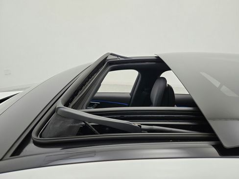 Used 2026 Mercedes-Benz E 350 Sedan image 16