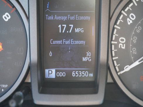 Used 2019 Toyota Tacoma TRD Off-Road w/ TRD Premium Off Road Package AWD/4WD image 25