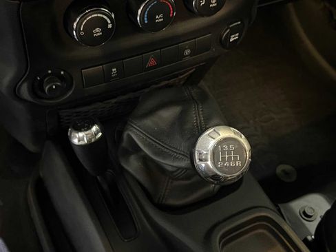 Used 2017 Jeep Wrangler Unlimited Sport image 21