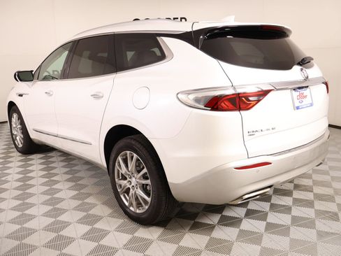 Used 2022 Buick Enclave Premium w/ Experience Buick Package image 26