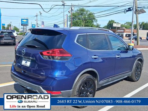 Used 2017 Nissan Rogue S w/ Appearance Package AWD/4WD image 9