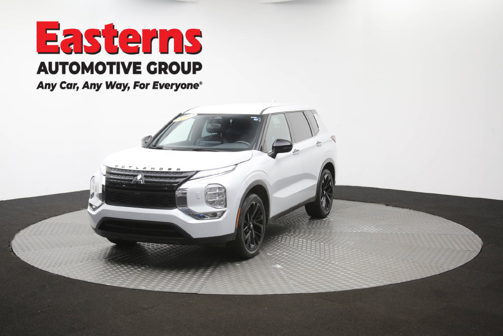 Used 2023 Mitsubishi Outlander SE Black Edition AWD/4WD image 56