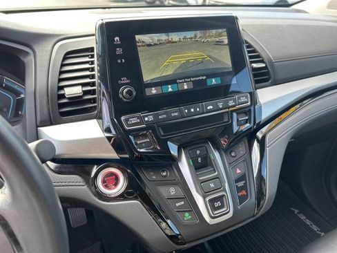 Used 2023 Honda Odyssey Touring image 25
