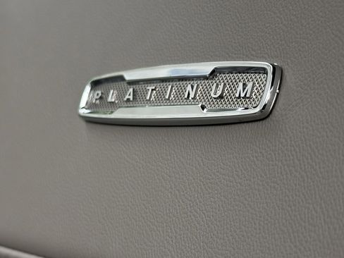 New 2025 Ford F250 Platinum w/ Platinum Plus Package image 38