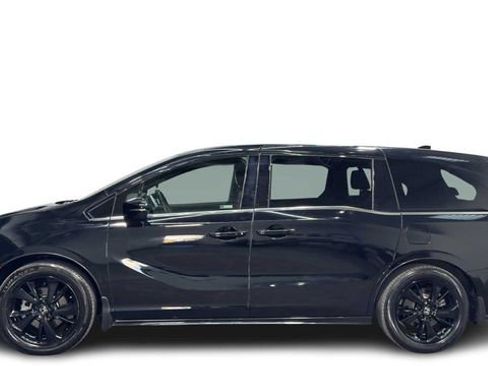 Used 2023 Honda Odyssey Sport image 1