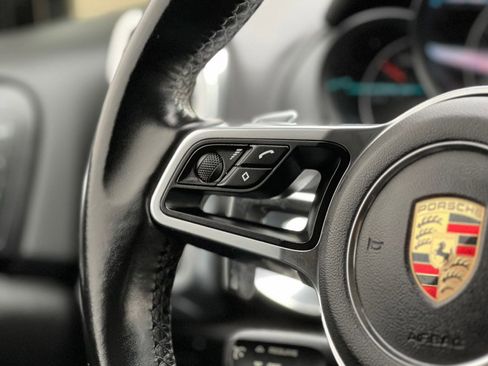 Used 2017 Porsche Cayenne Platinum Edition w/ Premium Package (PJV) image 11