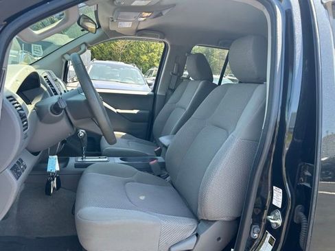 Used 2017 Nissan Frontier SV AWD/4WD image 14