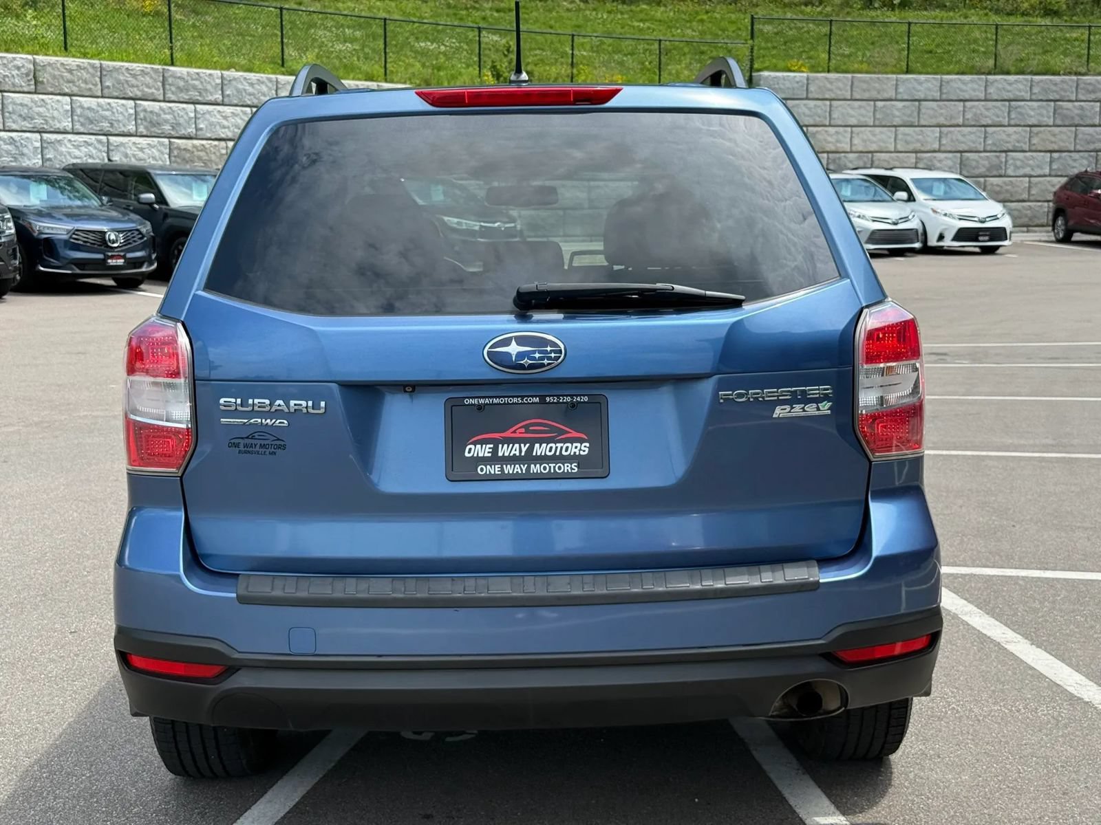 Used 2015 Subaru Forester 2.5i Premium w/ All-Weather Package AWD/4WD image 4