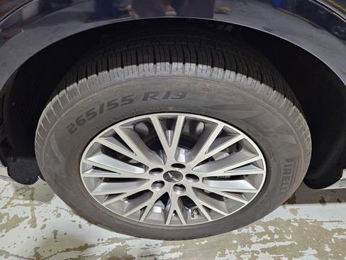 Used 2025 Genesis GV80 2.5T Standard image 10