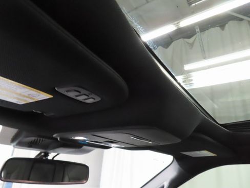 Used 2025 Ford F150 Lariat image 31