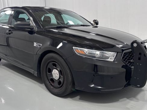 Used 2017 Ford Taurus Police Interceptor AWD image 3