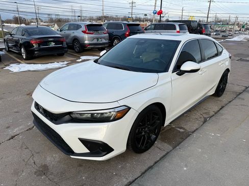 Used 2022 Honda Civic Sport Touring image 5