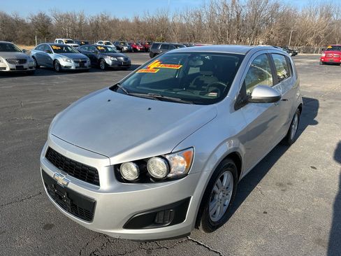 Used 2014 Chevrolet Sonic LT image 2