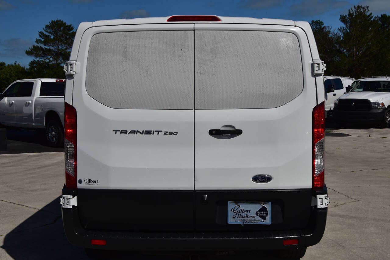Used 2018 Ford Transit 250 130 Low Roof w/ Exterior Upgrade Package RWD image 6