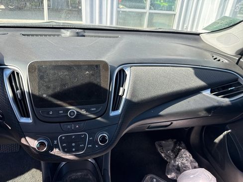 Used 2025 Chevrolet Malibu LT image 11