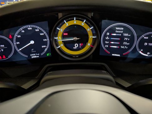 Certified 2022 Porsche 911 Carrera RWD image 32