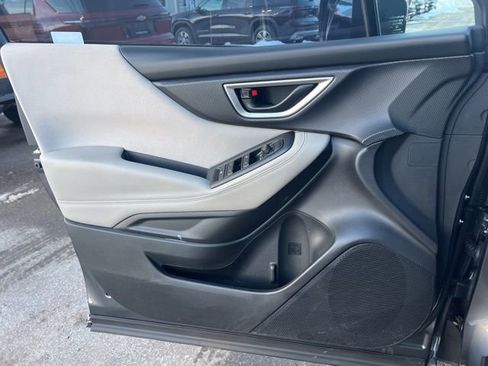 Used 2024 Subaru Forester Base image 19