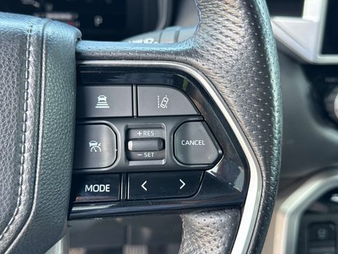 Used 2023 Toyota Tundra Platinum AWD/4WD image 30