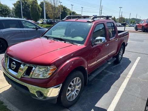 Used 2012 Nissan Frontier SL w/ Moonroof Pkg AWD/4WD image 3