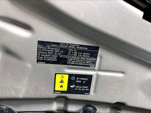 Used 2024 Volvo XC90 B6 Plus w/ Protection Package image 32