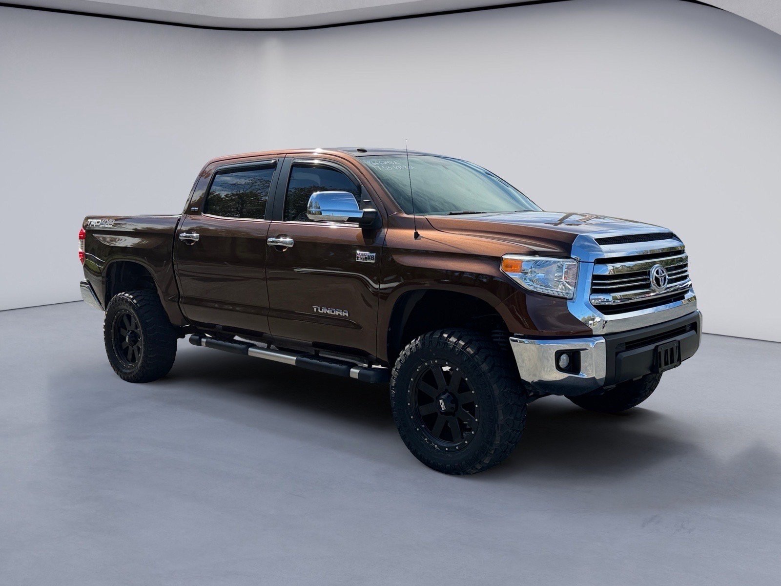 Used 2017 Toyota Tundra SR5 w/ TRD Off Road Package AWD/4WD image 7
