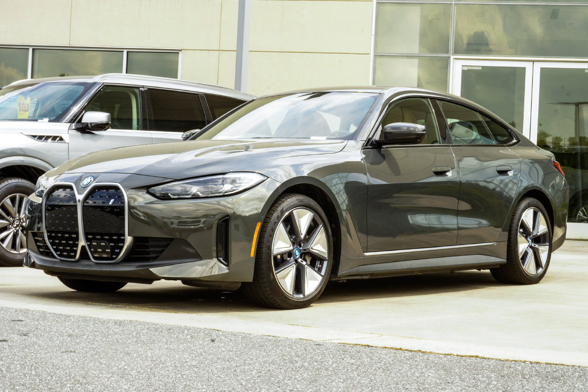 Used 2023 BMW i4 eDrive35 RWD image 8