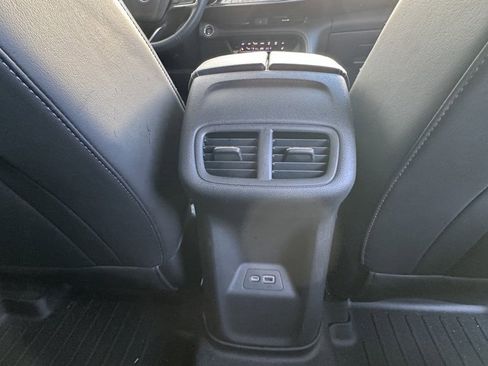 Used 2023 Buick Envision Essence image 12