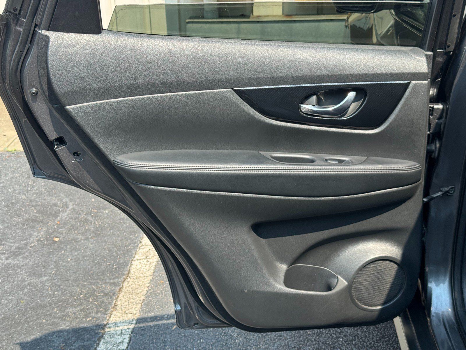 Used 2020 Nissan Rogue SL FWD image 40