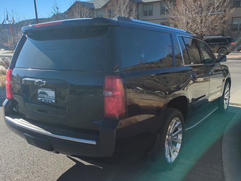 Used 2016 Chevrolet Suburban LTZ image 9