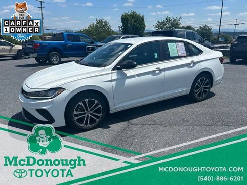 Used 2025 Volkswagen Jetta Sport FWD image 6