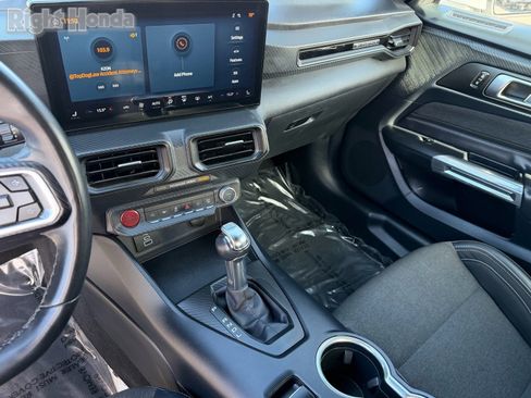 Used 2024 Ford Mustang Convertible image 24