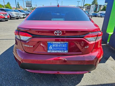 Used 2022 Toyota Corolla LE FWD image 4