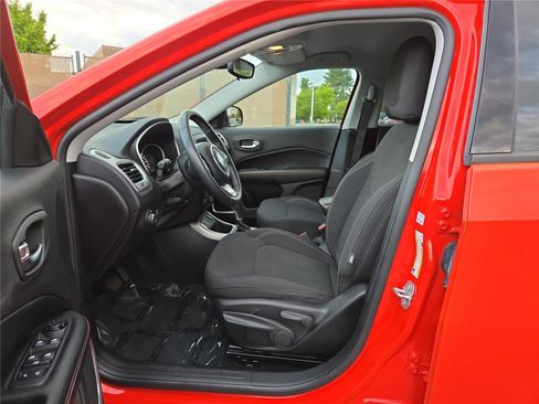 Used 2020 Jeep Compass Sport w/ Cold Weather Group FWD image 12
