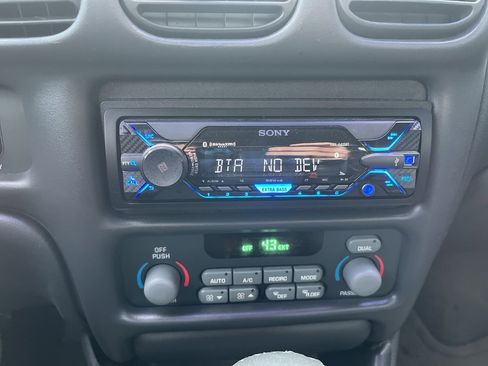 Used 1997 Pontiac Grand Prix GT w/ Opt Pkg image 24