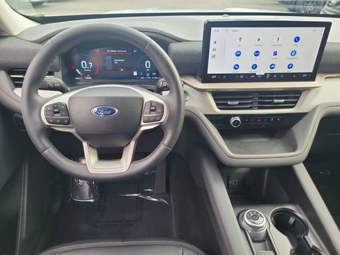 Used 2026 Ford Explorer Active RWD image 4