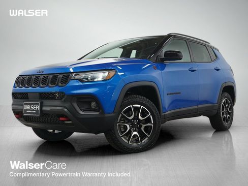 Used 2025 Jeep Compass Trailhawk AWD/4WD image 1