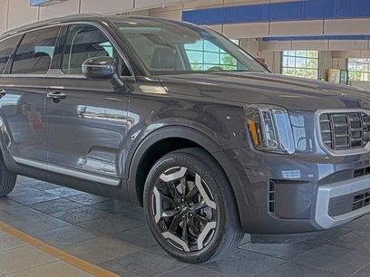 Used 2025 Kia Telluride S