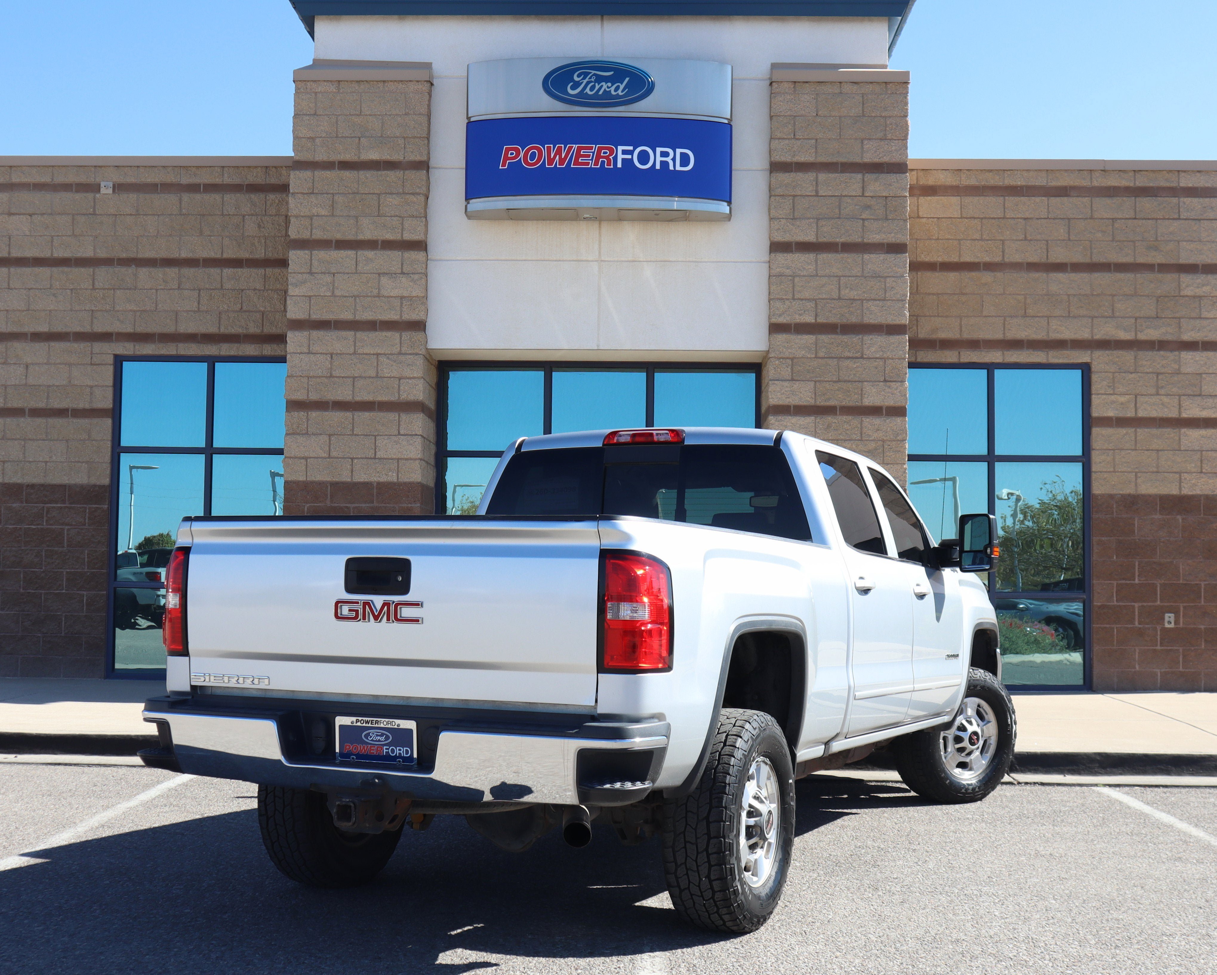 Used 2016 GMC Sierra 2500 SLE w/ SLE Fleet Preferred Package AWD/4WD image 6