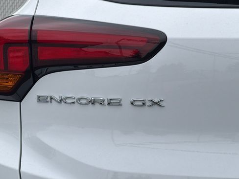Used 2022 Buick Encore GX Select FWD image 23